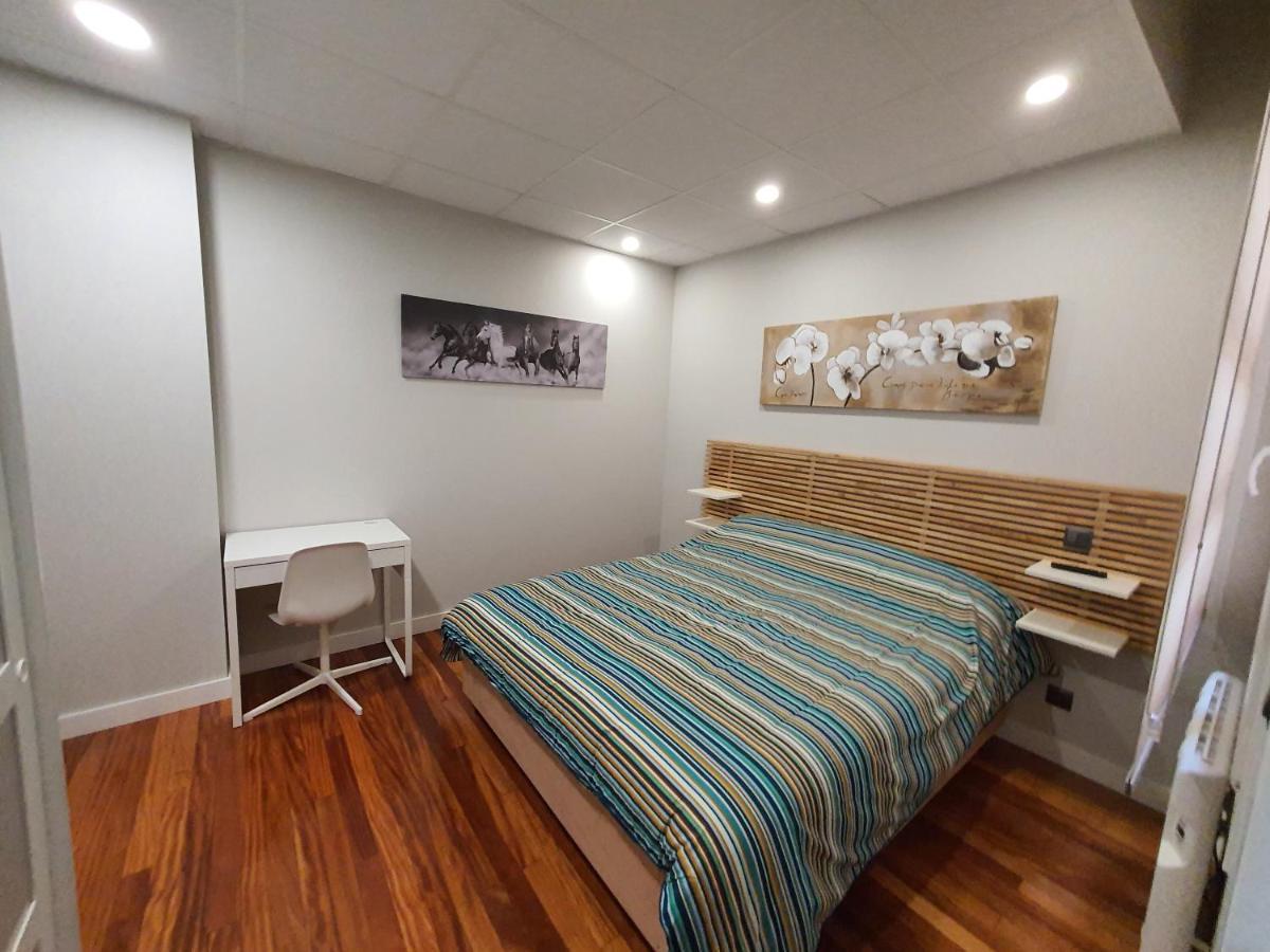 Cv33 Ostatua Hotel Bilbao Ngoại thất bức ảnh