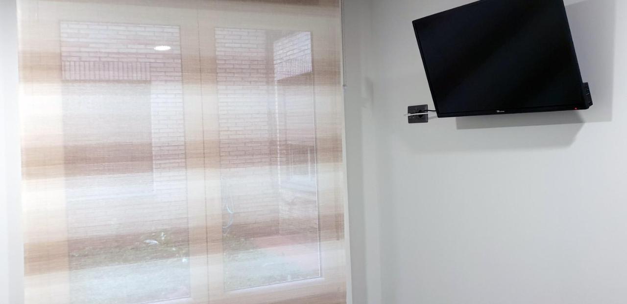 Cv33 Ostatua Hotel Bilbao Ngoại thất bức ảnh