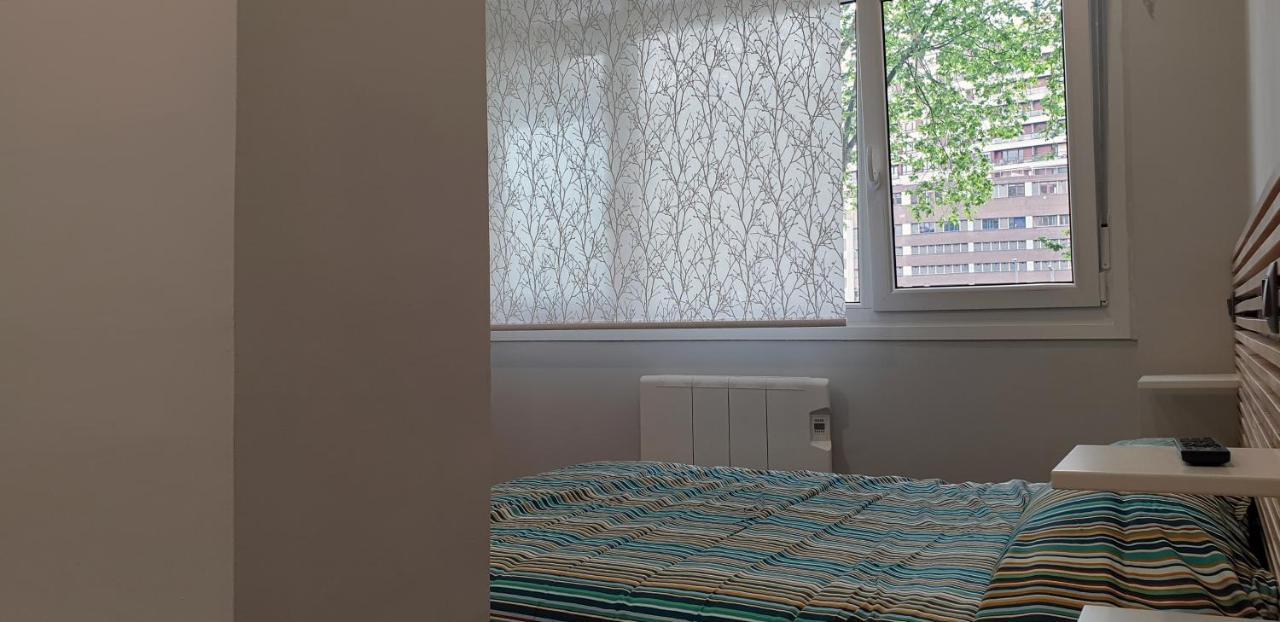 Cv33 Ostatua Hotel Bilbao Ngoại thất bức ảnh
