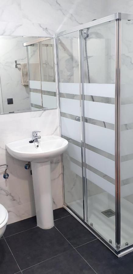 Cv33 Ostatua Hotel Bilbao Ngoại thất bức ảnh