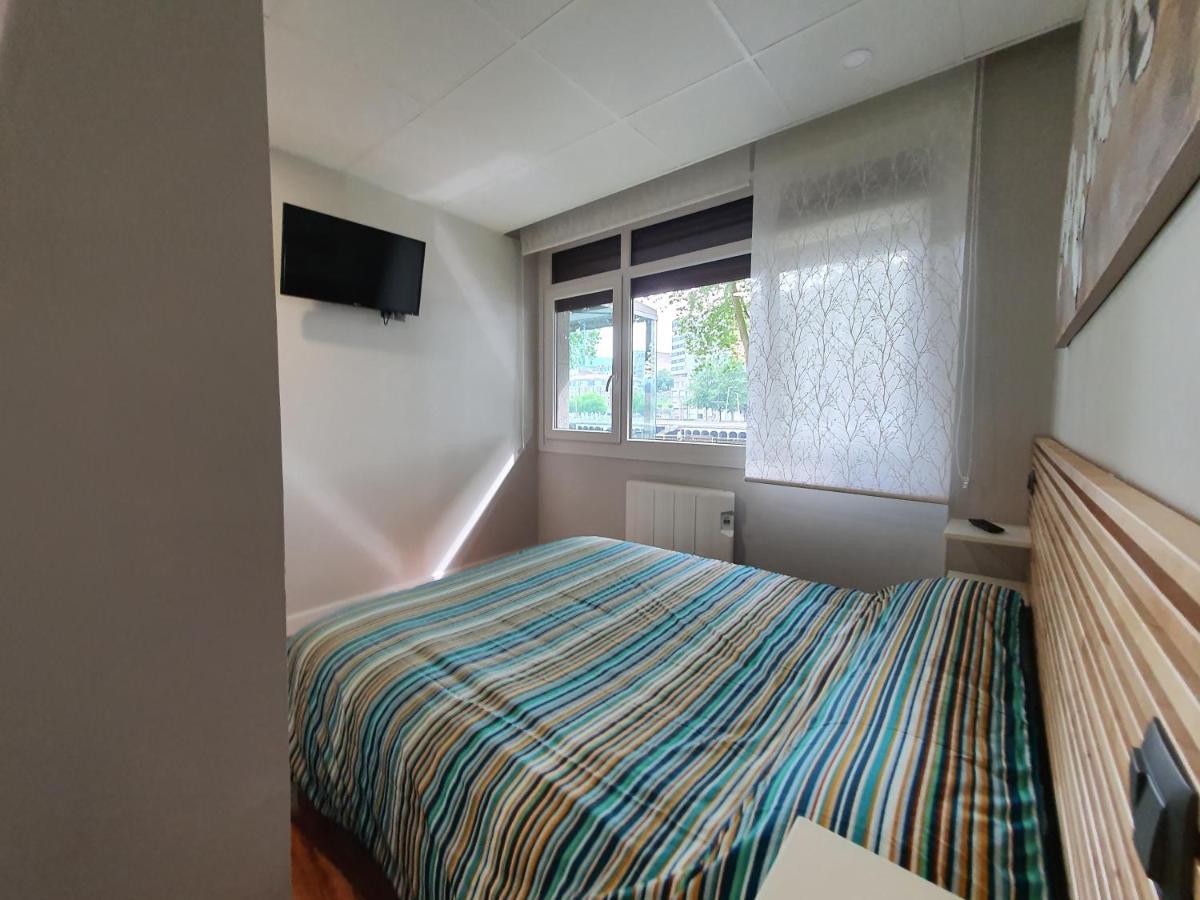 Cv33 Ostatua Hotel Bilbao Ngoại thất bức ảnh