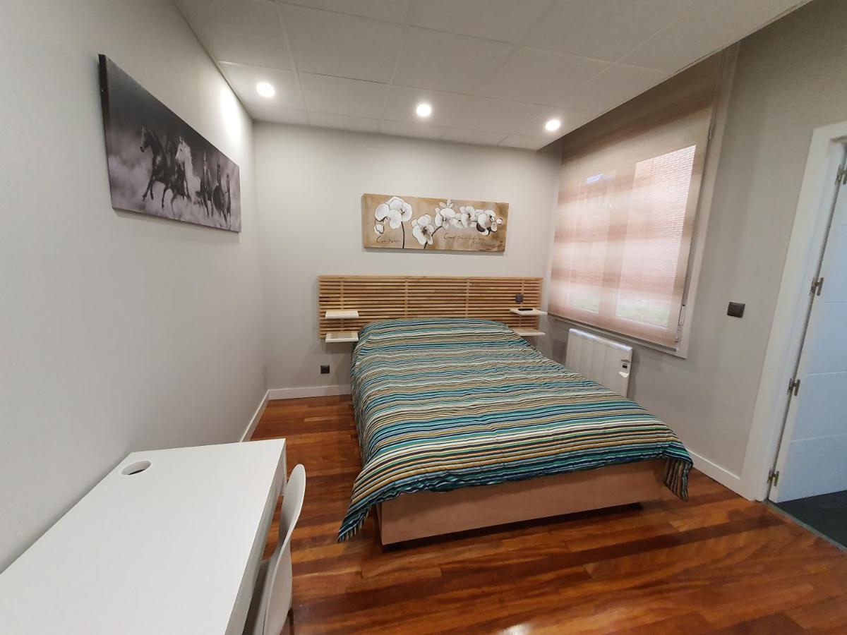 Cv33 Ostatua Hotel Bilbao Ngoại thất bức ảnh